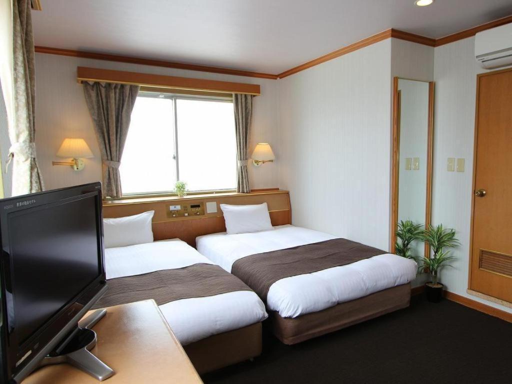 Hotel Livemax Budget Naha Tomarikou Eksteriør billede
